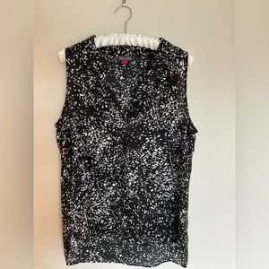 Vince Camuto black and white patterned v-neck shell